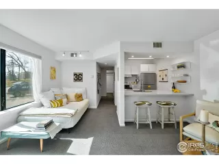 Photo #3: 962594 Listing