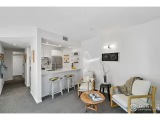 Photo #4: 962594 Listing