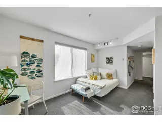 Photo #5: 962594 Listing