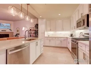 Photo #5: 962605 Listing