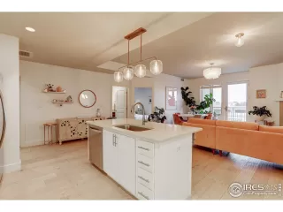 Photo #6: 962605 Listing