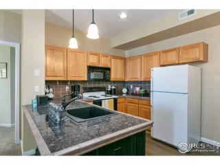 Photo #3: 962606 Listing