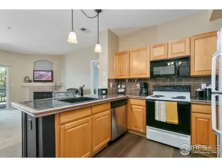 Photo #4: 962606 Listing