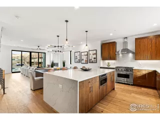 Photo #3: 962655 Listing