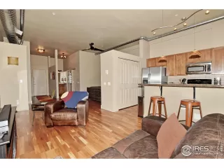 Photo #5: 962691 Listing