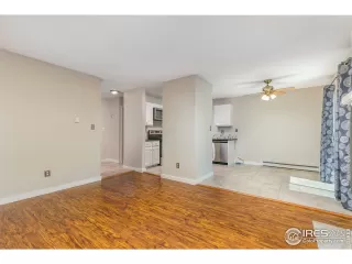 Photo #5: 962707 Listing