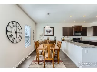 Photo #5: 962738 Listing