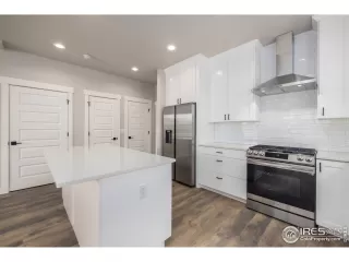 Photo #3: 962745 Listing 