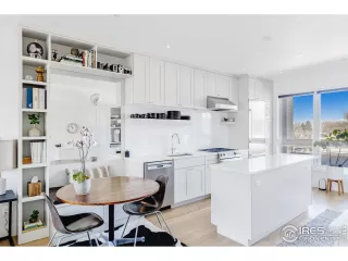 Photo #3: 962777 Listing