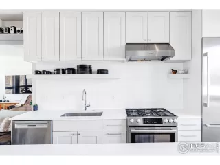 Photo #5: 962777 Listing