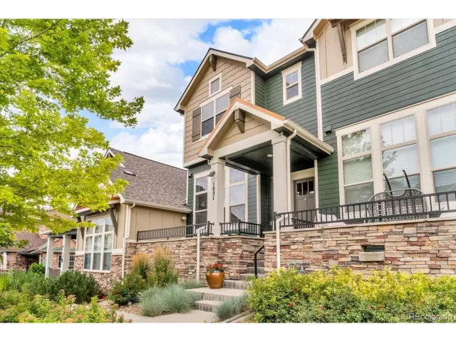 MLS: 9627925 Condo For Sale