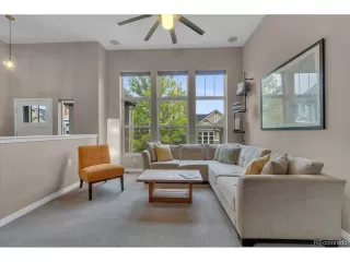 Photo #6: 9627925 Listing