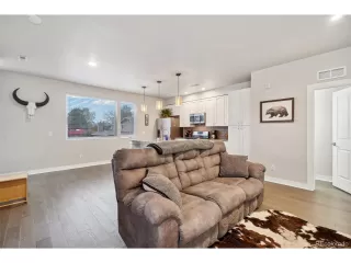 Photo #6: 9628274 Listing