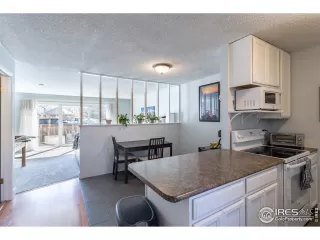 Photo #5: 962831 Listing