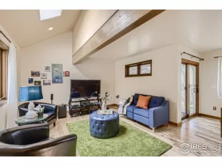 Photo #1: 962908 Listing