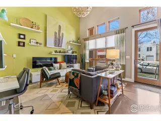 Photo #2: 962938 Listing