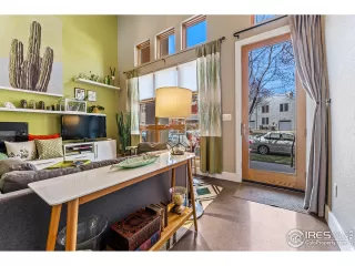 Photo #3: 962938 Listing