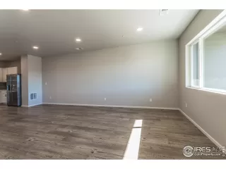 Photo #4: 963090 Listing