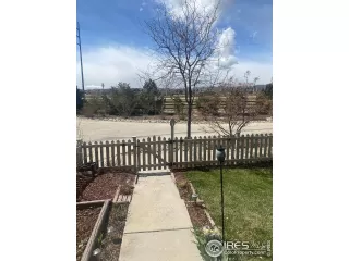 Photo #4: 963137 Listing