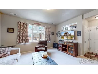 Photo #5: 963143 Listing