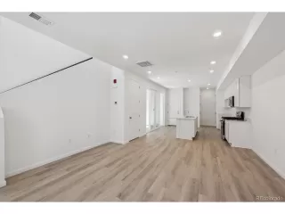 Photo #1: 9631706 Listing