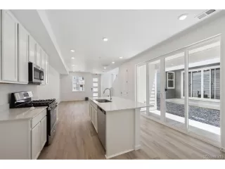 Photo #4: 9631706 Listing