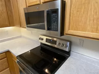 Photo #4: 9631873 Listing