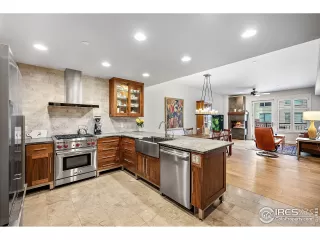 Photo #4: 963219 Listing