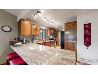 Photo #4: 963300 Listing 