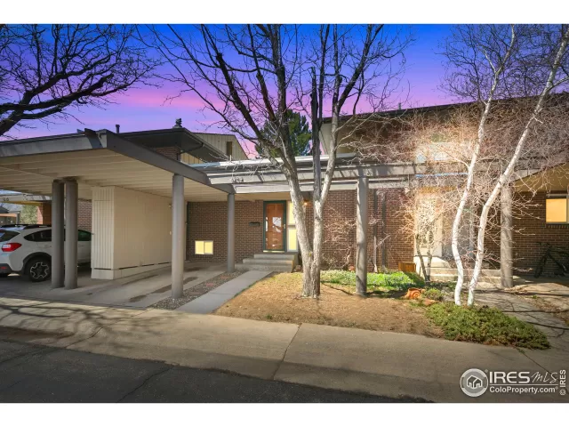 MLS: 963310 Condo For Sale