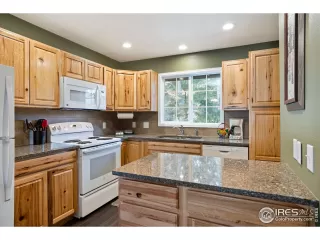 Photo #3: 963330 Listing