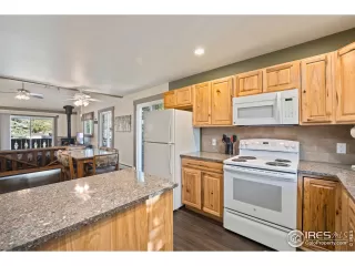 Photo #5: 963330 Listing