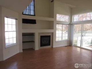 Photo #4: 963500 Listing