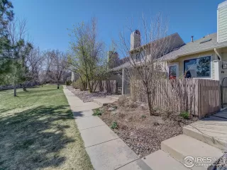 Photo #3: 963580 Listing