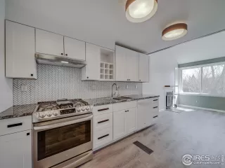 Photo #6: 963580 Listing