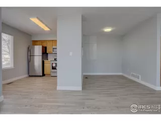 Photo #6: 963582 Listing