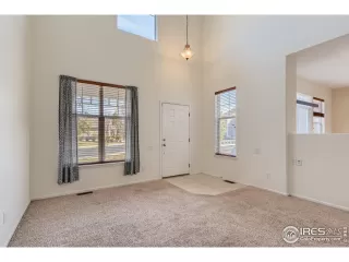 Photo #5: 963589 Listing