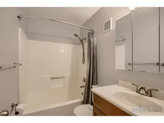 Photo #4: 963733 Listing