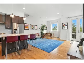 Photo #3: 9637849 Listing 