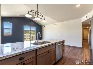 Photo #5: 963787 Listing