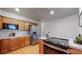 Photo #5: 963788 Listing