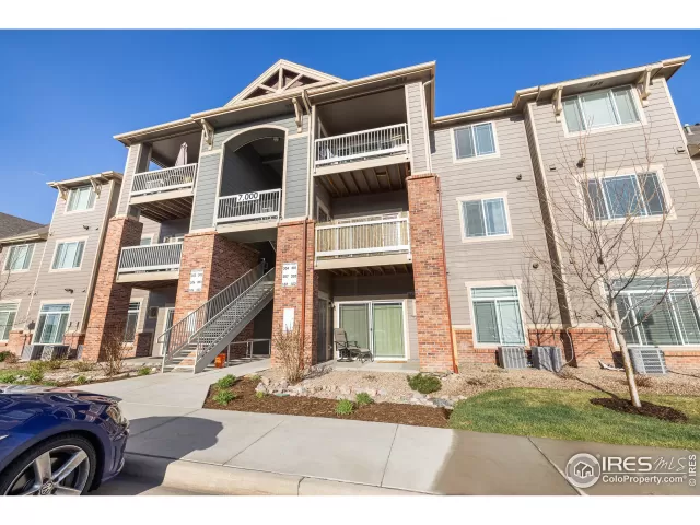 MLS: 963822 Condo For Sale