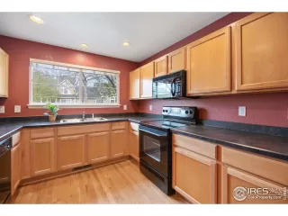 Photo #3: 963845 Listing