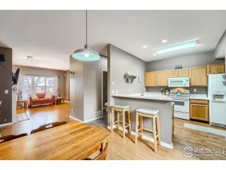 Photo #4: 963863 Listing