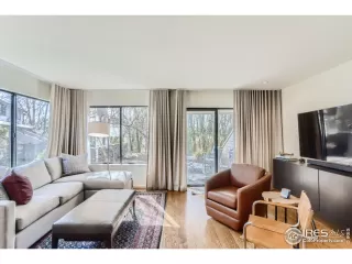 Photo #5: 963869 Listing 