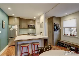 Photo #3: 963900 Listing