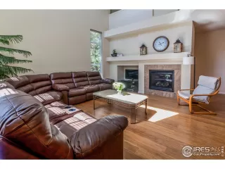 Photo #3: 963910 Listing