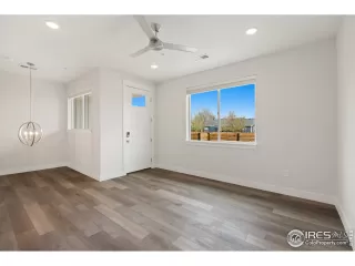 Photo #4: 963921 Listing