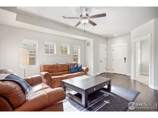 Photo #3: 963925 Listing