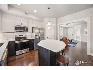 Photo #6: 963925 Listing